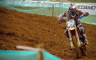 【竞彩网】揭秘赛后冲突内幕！施罗德动手欲打东契奇 艾顿第一时间劝架安保介入