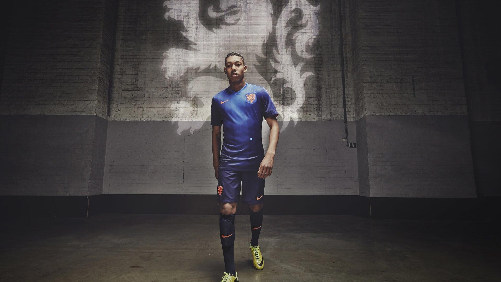 德媒透露多特蒙德计划外租年轻前锋迪朗维尔，老东家安德莱赫特或迎回归良机